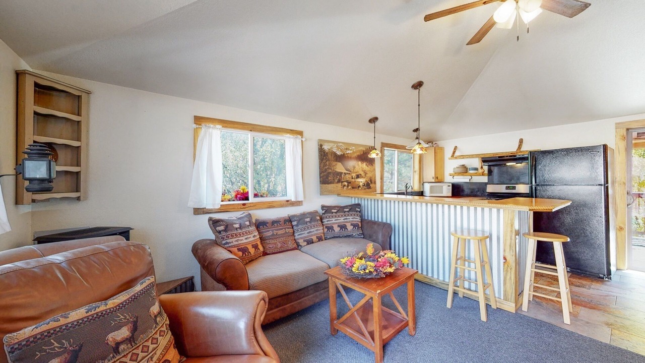 Photo of Livingroom in Drake