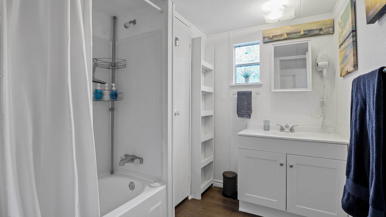 Photo of Bathroom in Lake Dallas