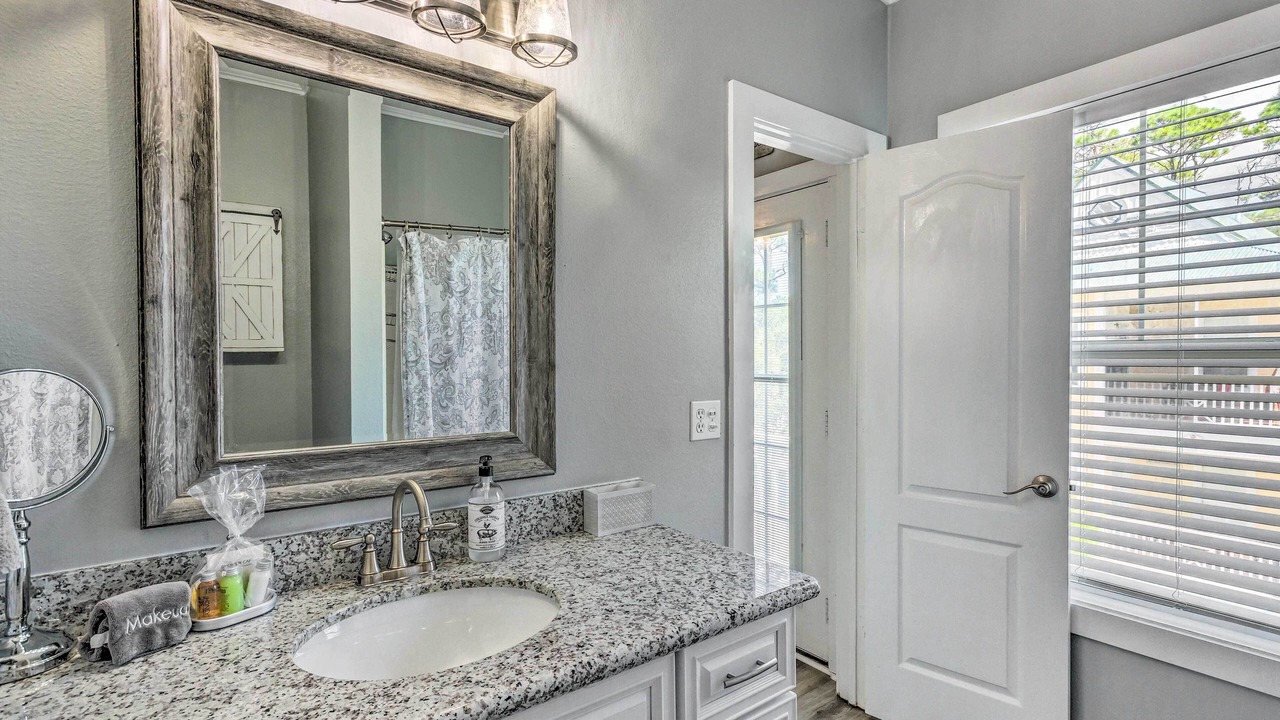 Photo of Bathroom in Ono Island