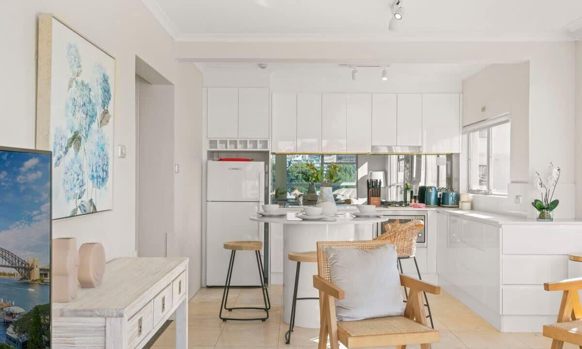 Photo of Others in McMahons Point