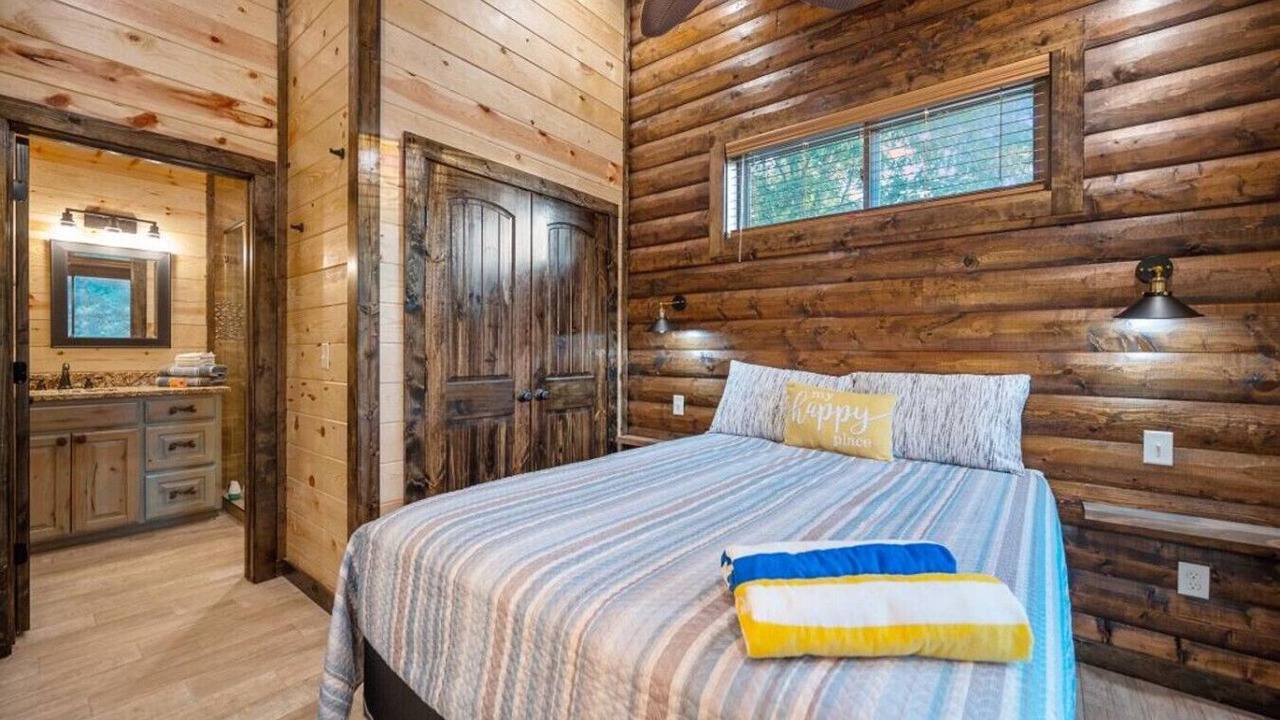 Photo of Bedroom in Smithville