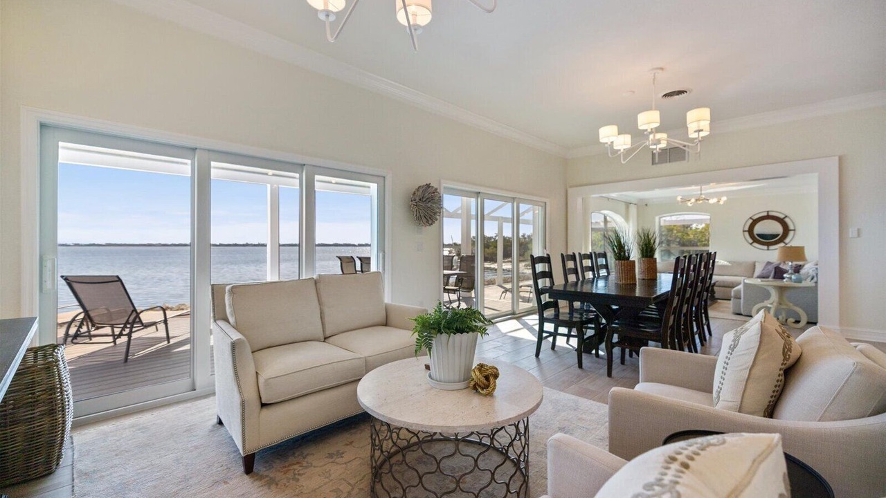 Photo of Livingroom in Englewood