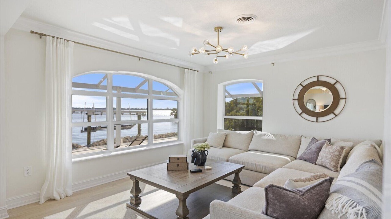 Photo of Livingroom in Englewood