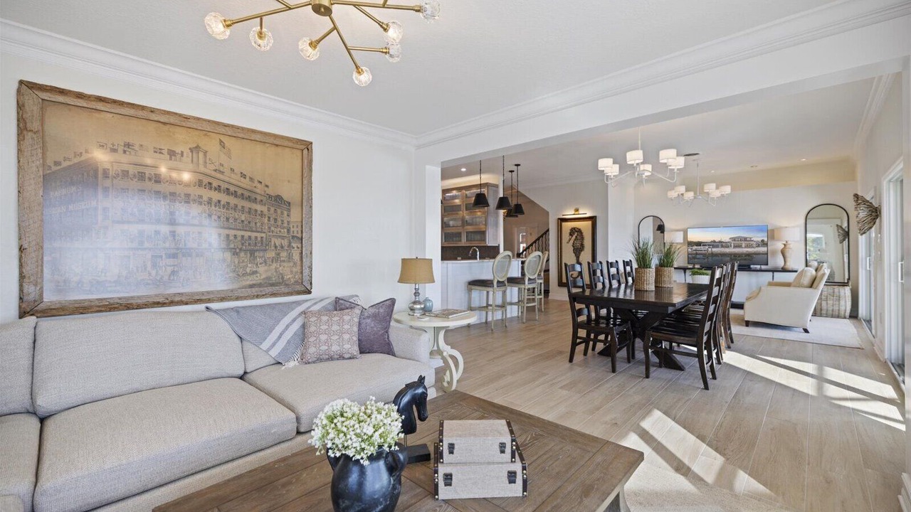 Photo of Livingroom in Englewood