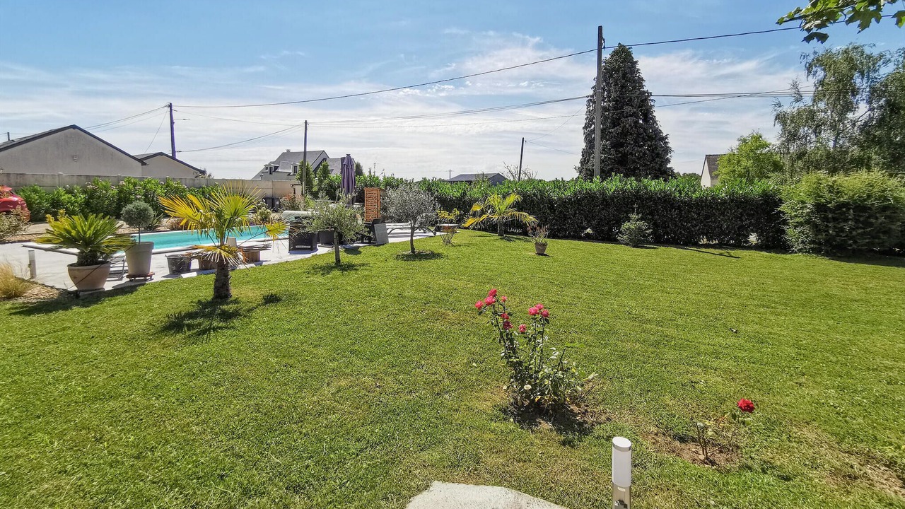 Photo of Others in Saint-Ouen-les-Vignes