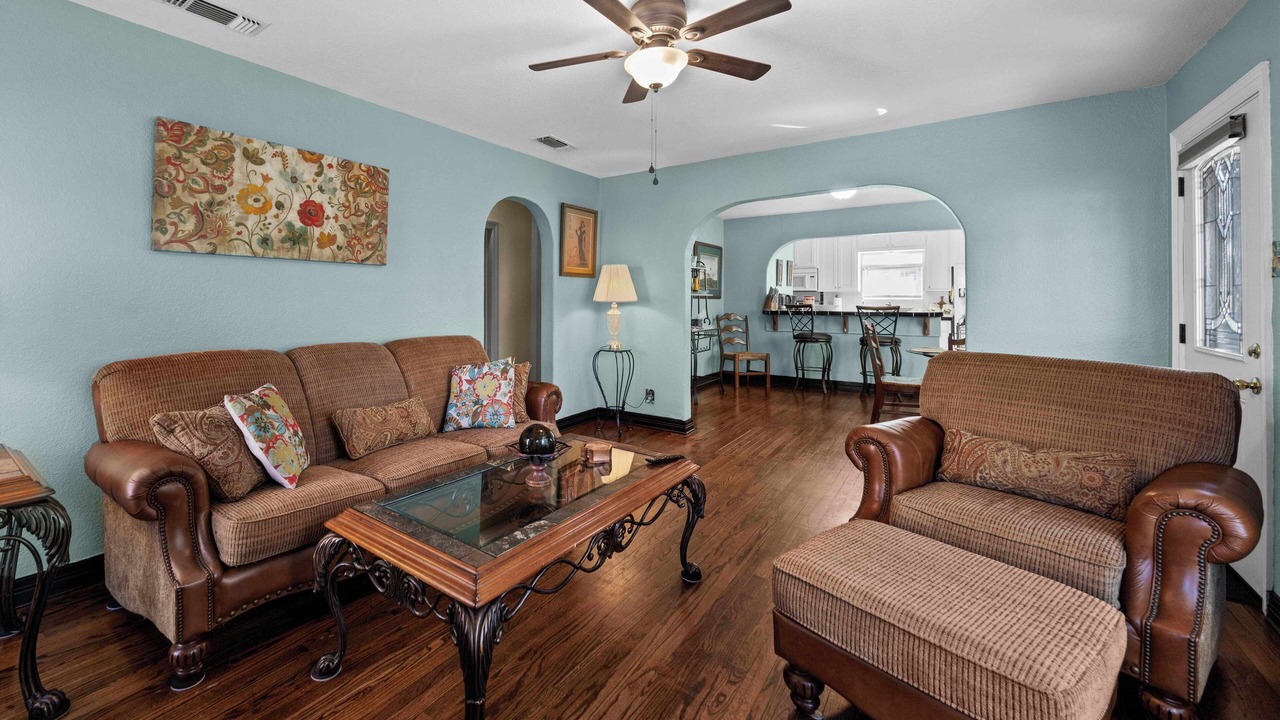 Photo of Livingroom in Tyler