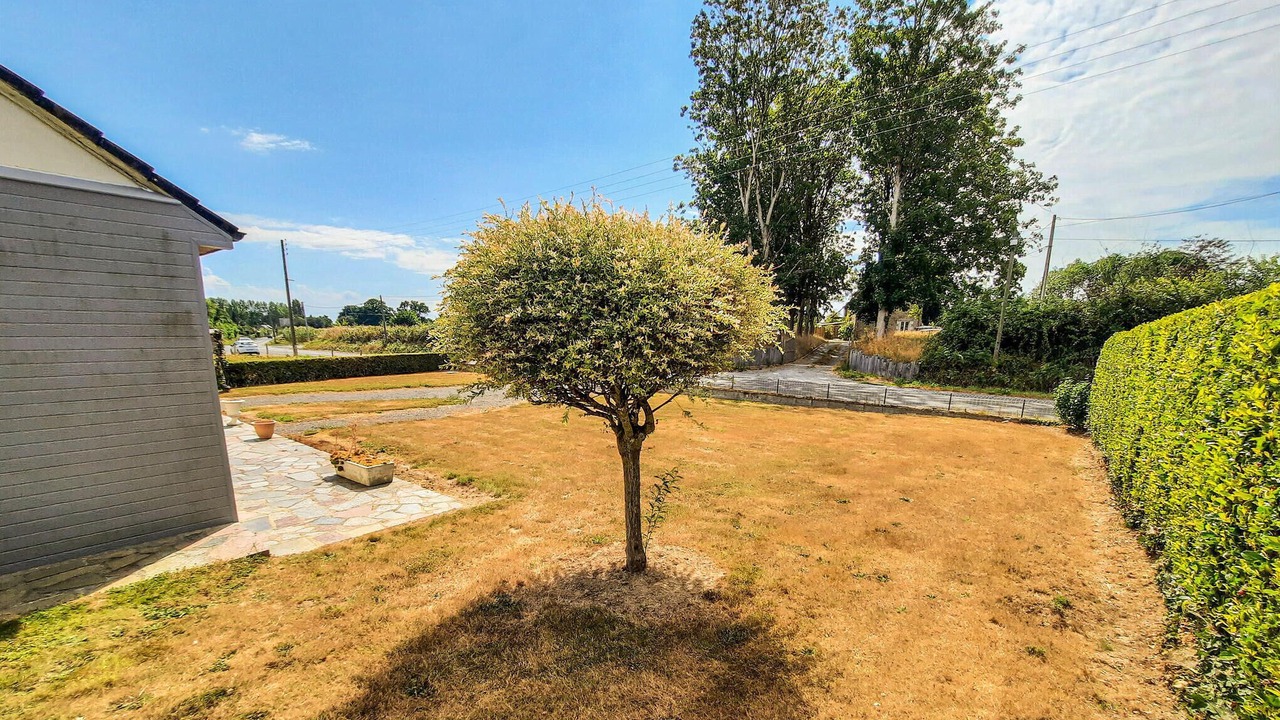 Photo of Others in Bacilly