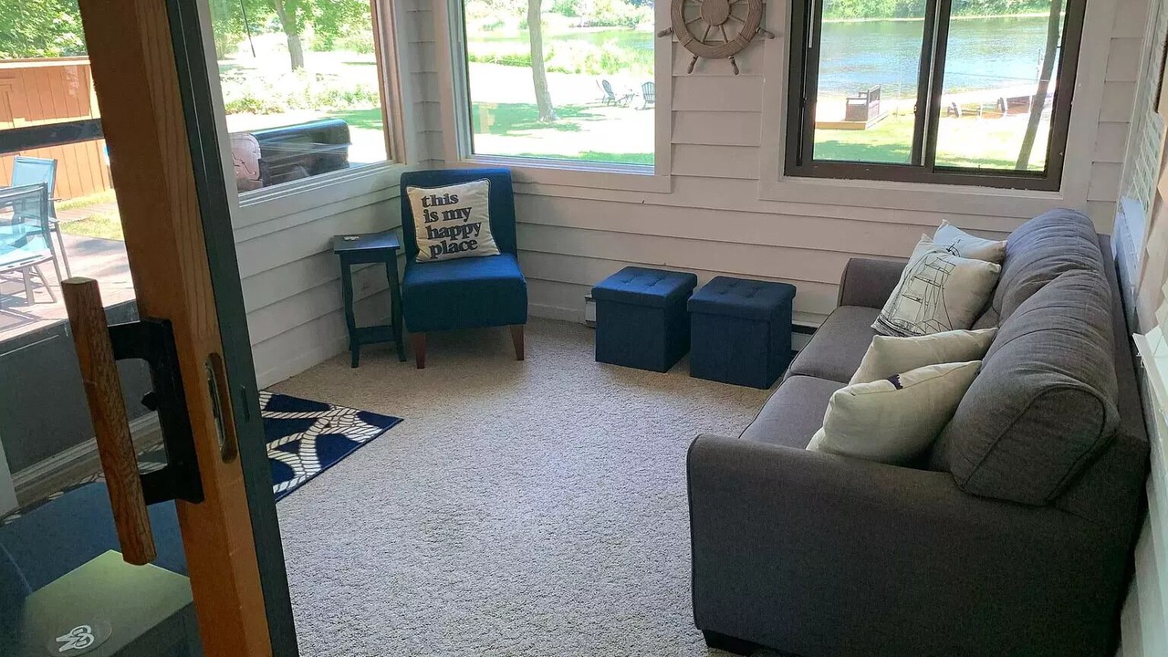 Photo of Bedroom in Central Lake