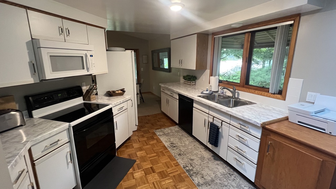 Photo of Kitchen in Central Lake