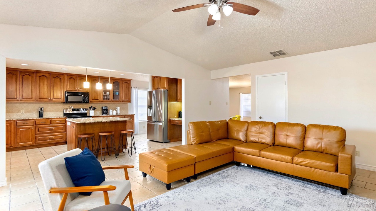 Photo of Livingroom in North San Antonio - SAT