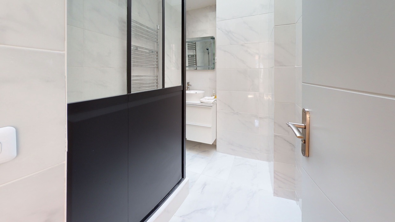 Photo of Bathroom in Parchamp–Albert Kahn