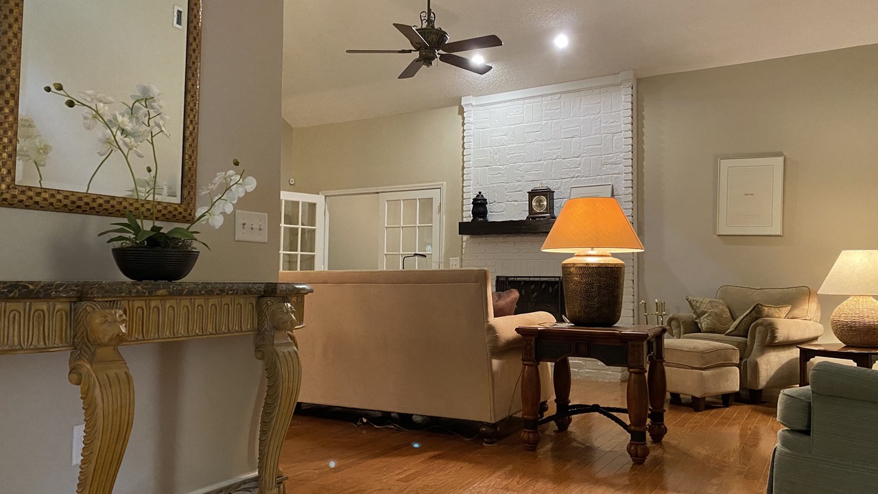 Photo of Livingroom in Fortson