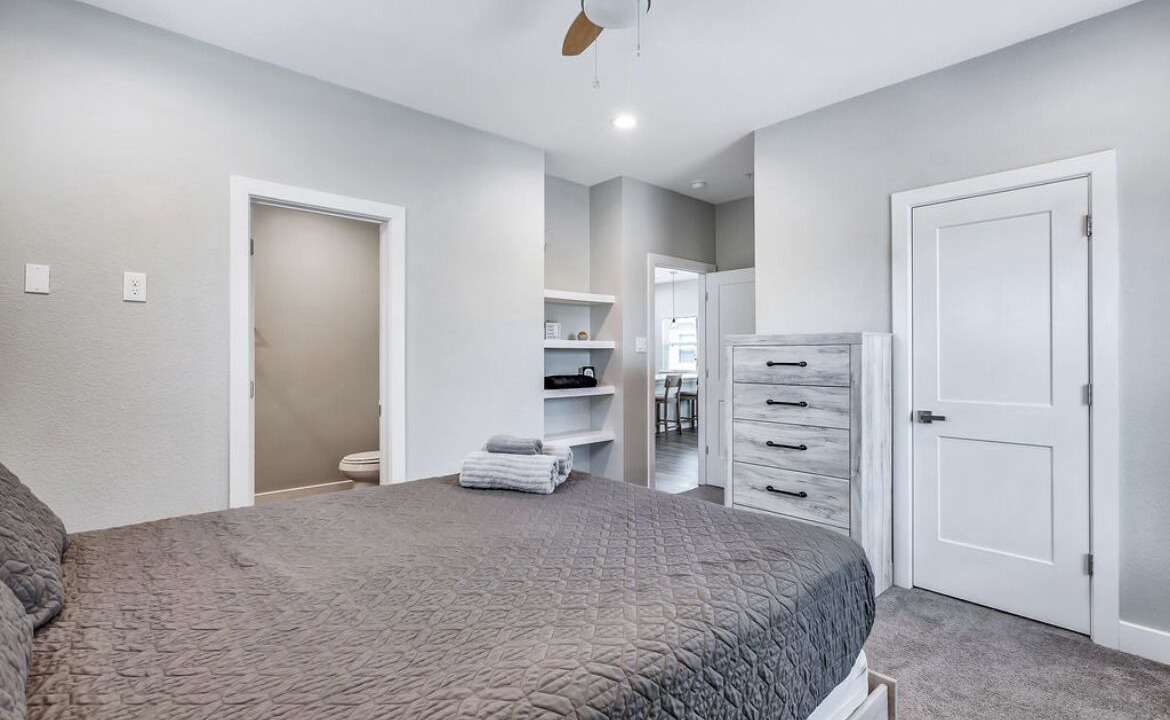 Photo of Bedroom in Clear Lake Shores
