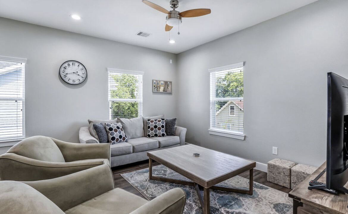 Photo of Livingroom in Clear Lake Shores