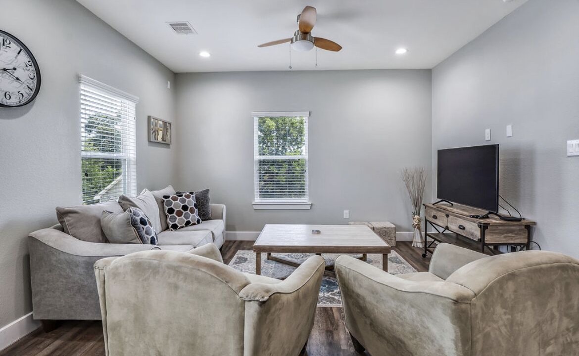 Photo of Livingroom in Clear Lake Shores