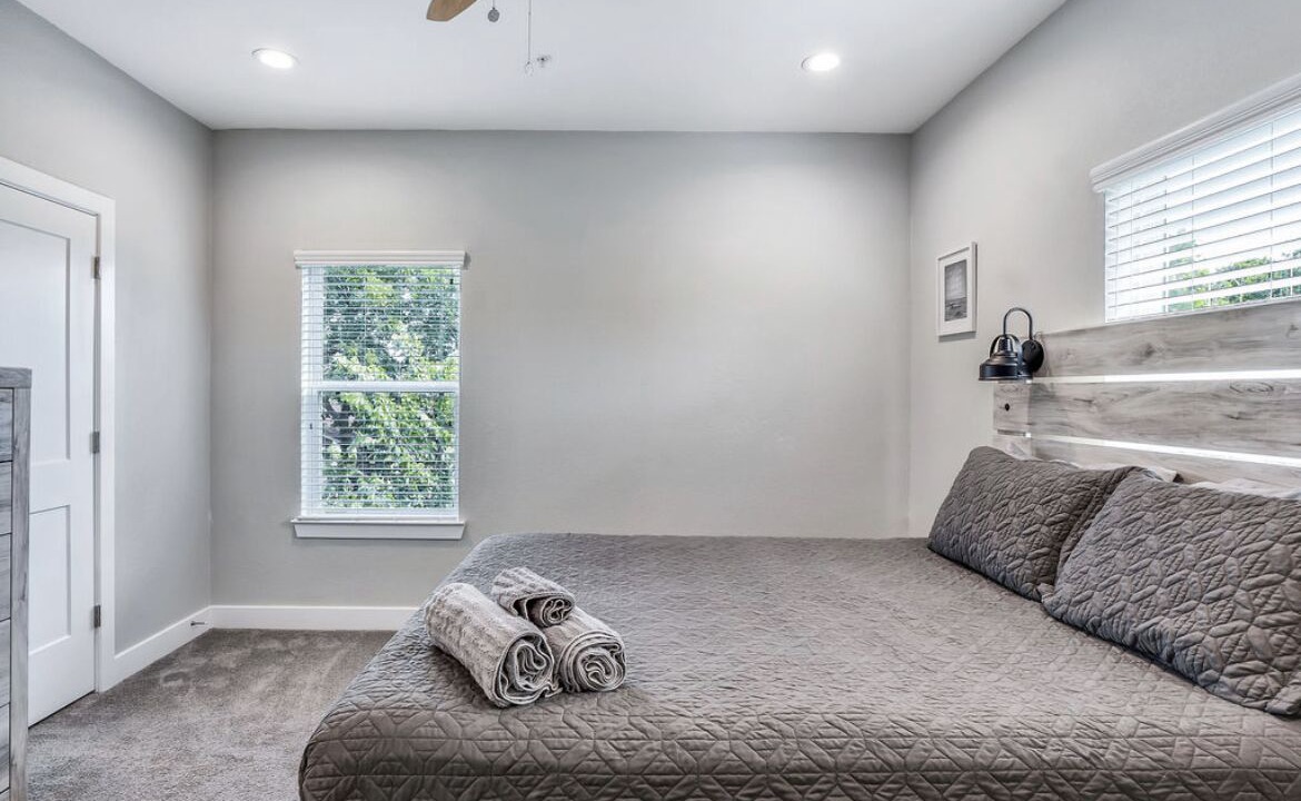 Photo of Bedroom in Clear Lake Shores