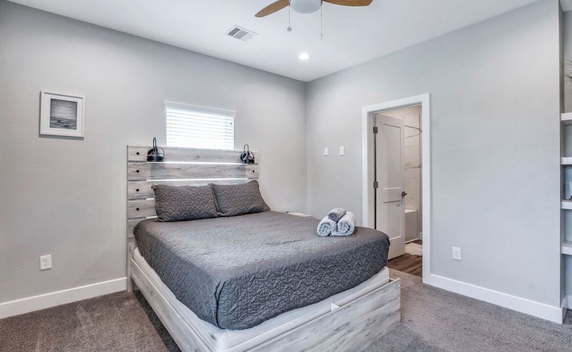 Photo of Bedroom in Clear Lake Shores