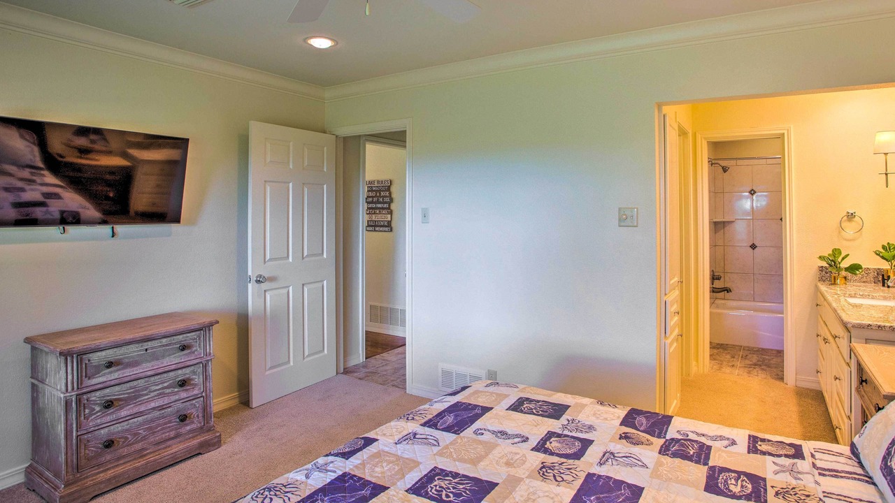 Photo of Bedroom in Pottsboro