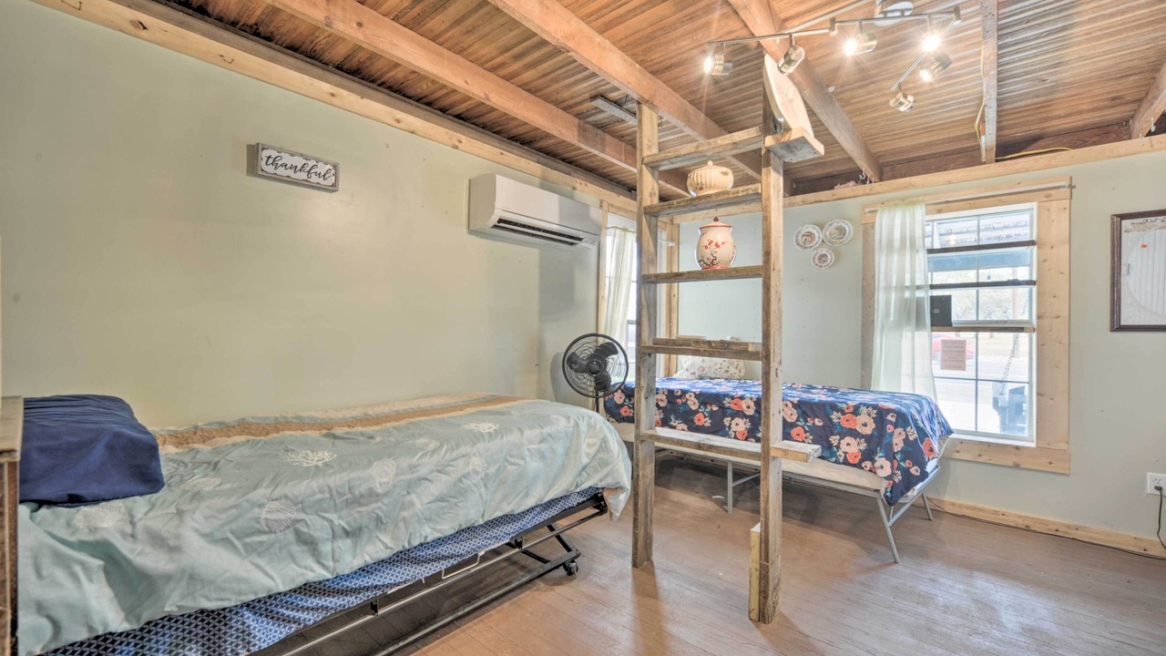 Photo of Bedroom in Harper