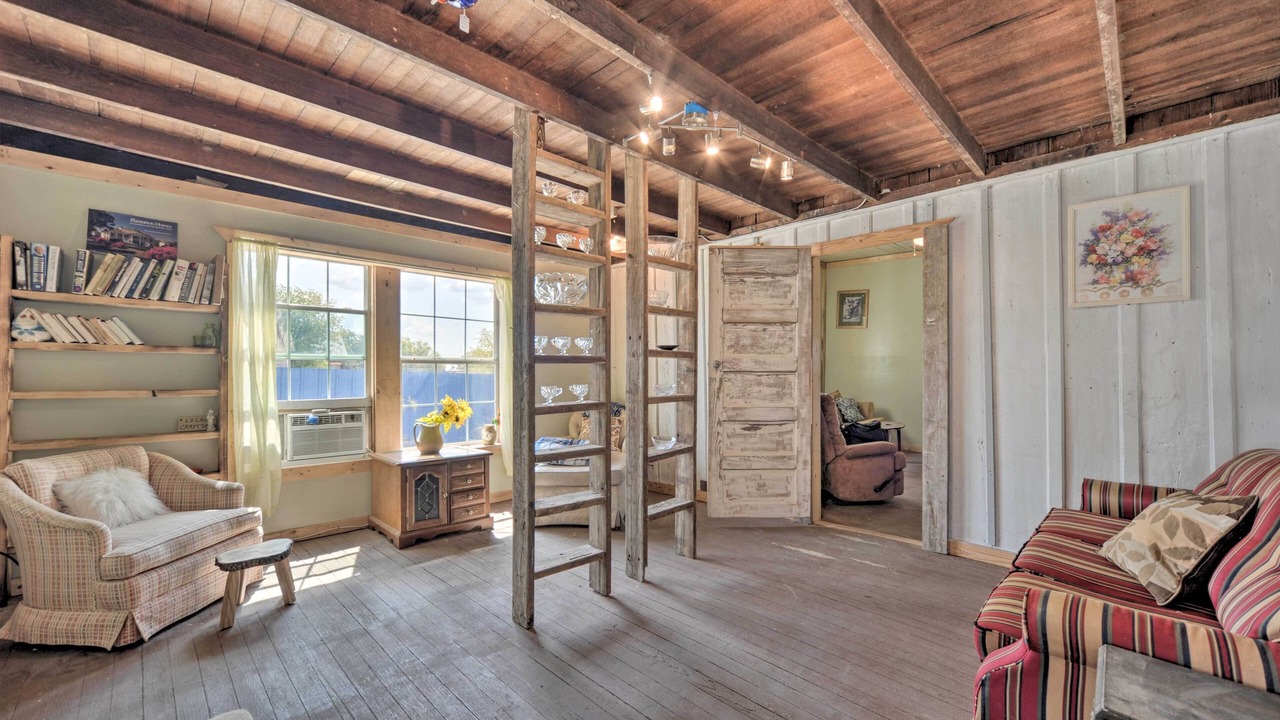 Photo of Bedroom in Harper