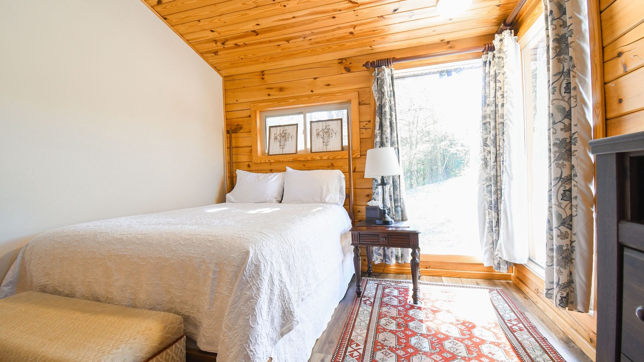 Photo of Bedroom in Staunton
