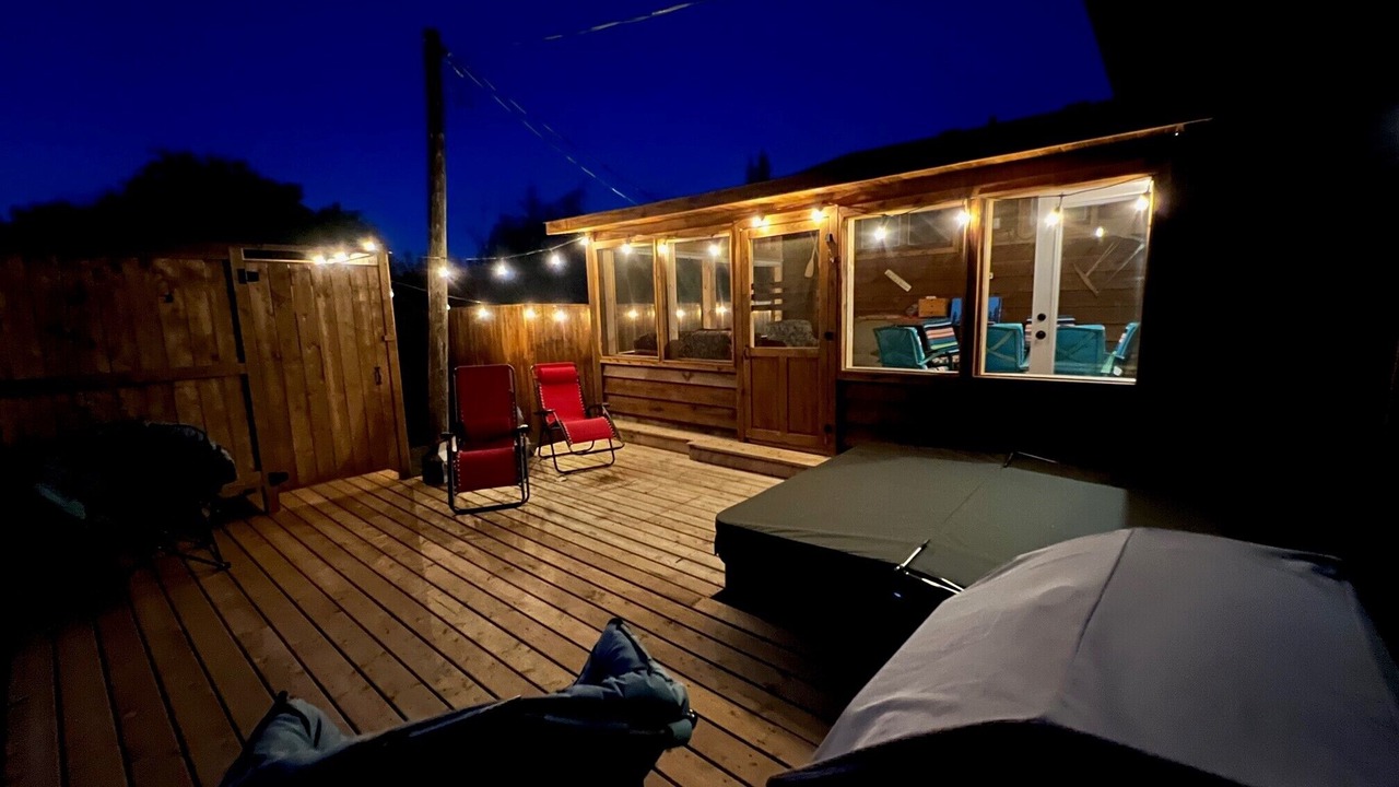 Photo of Patio Balcony in Victoria Beach