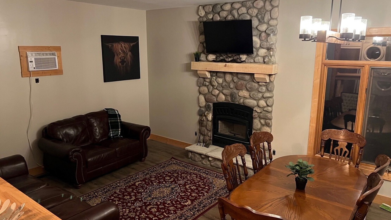 Photo of Livingroom in Victoria Beach