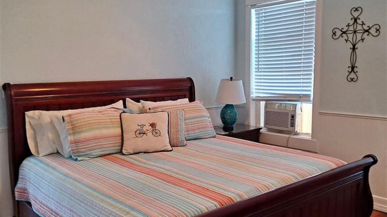 Photo of Bedroom in Lake Providence