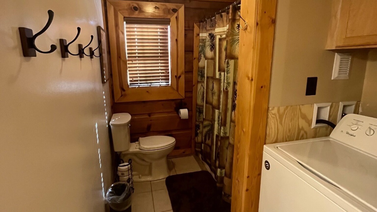 Photo of Bathroom in Byrdstown