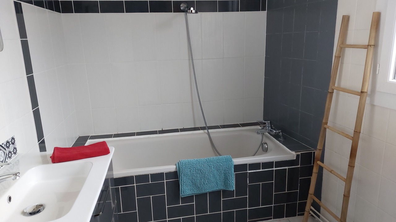 Photo of Bathroom in Saint-Laurent-de-Medoc