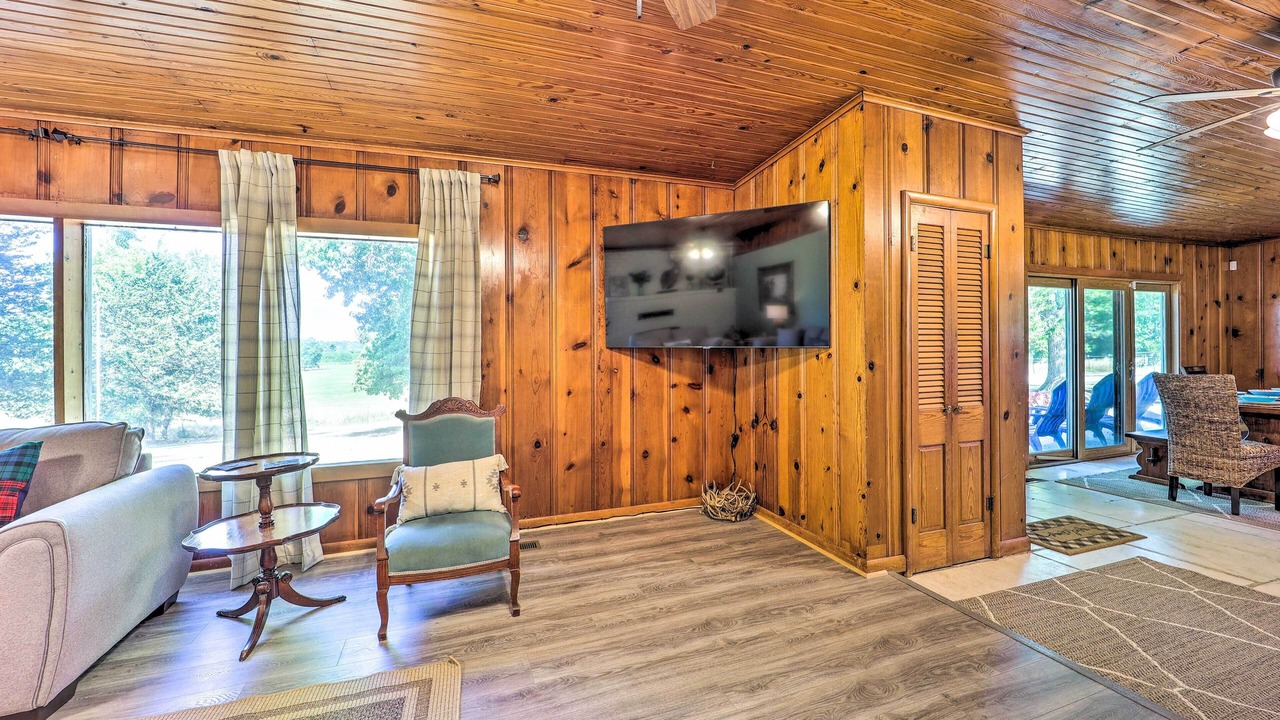 Photo of Livingroom in Grove