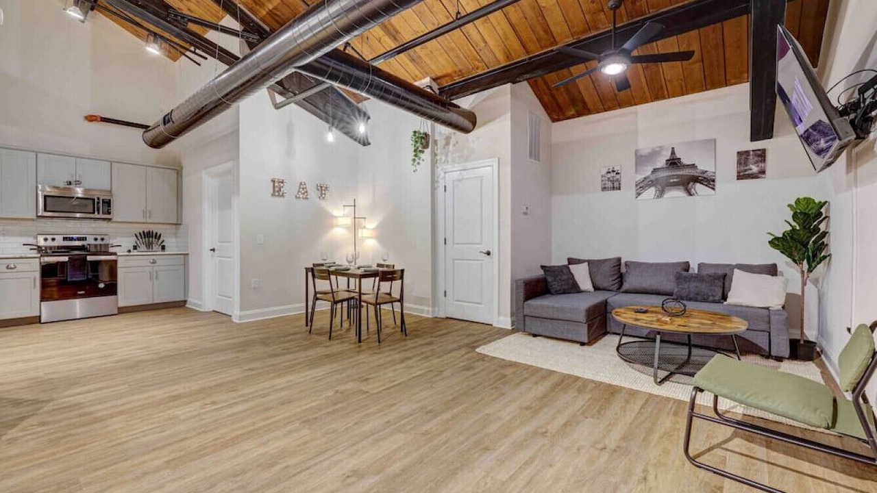Photo of Livingroom in East Stroudsburg