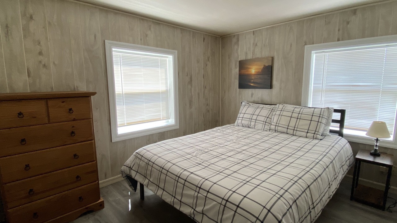 Photo of Bedroom in Laurel