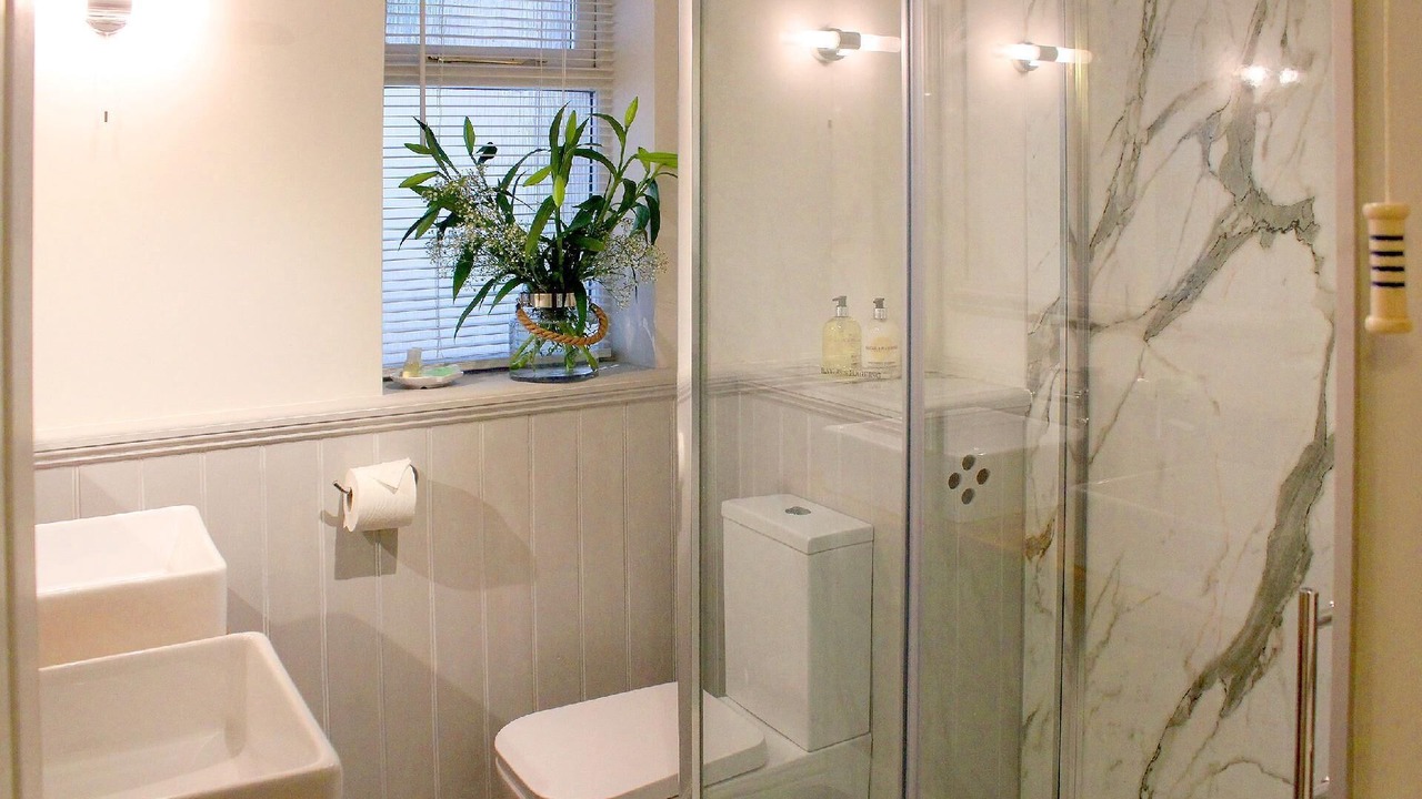 Photo of Bathroom in Shaldon
