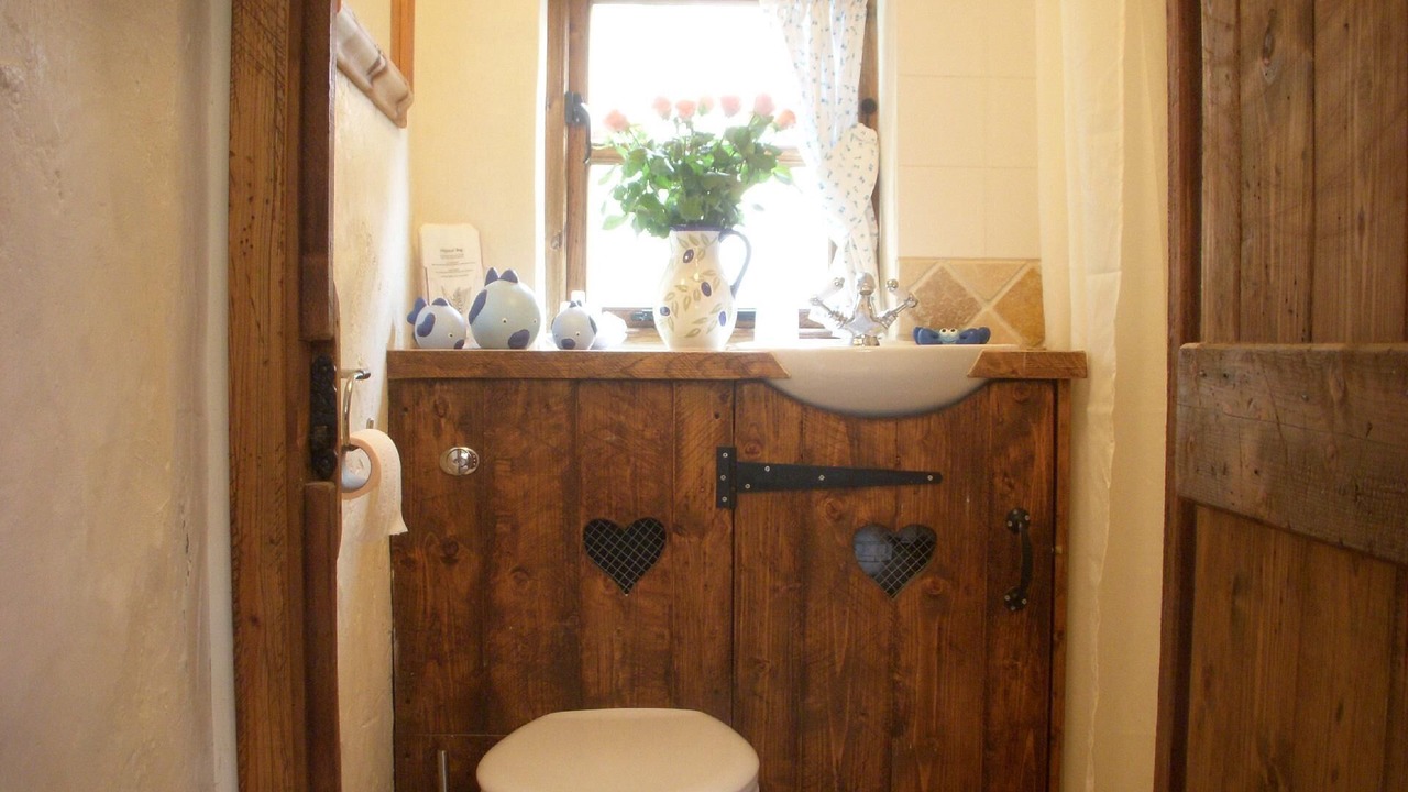 Photo of Bathroom in Stokeinteignhead