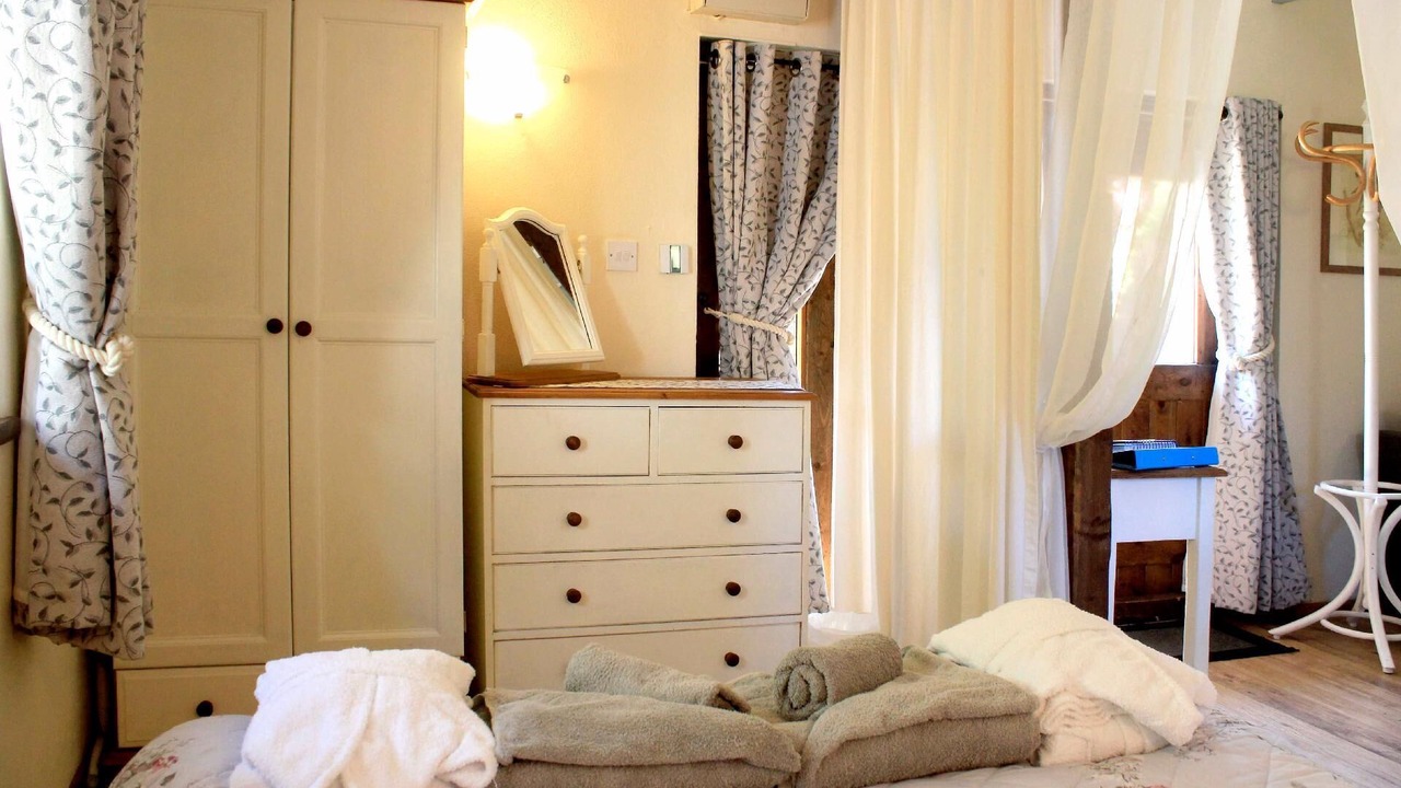 Photo of Bedroom in Stokeinteignhead