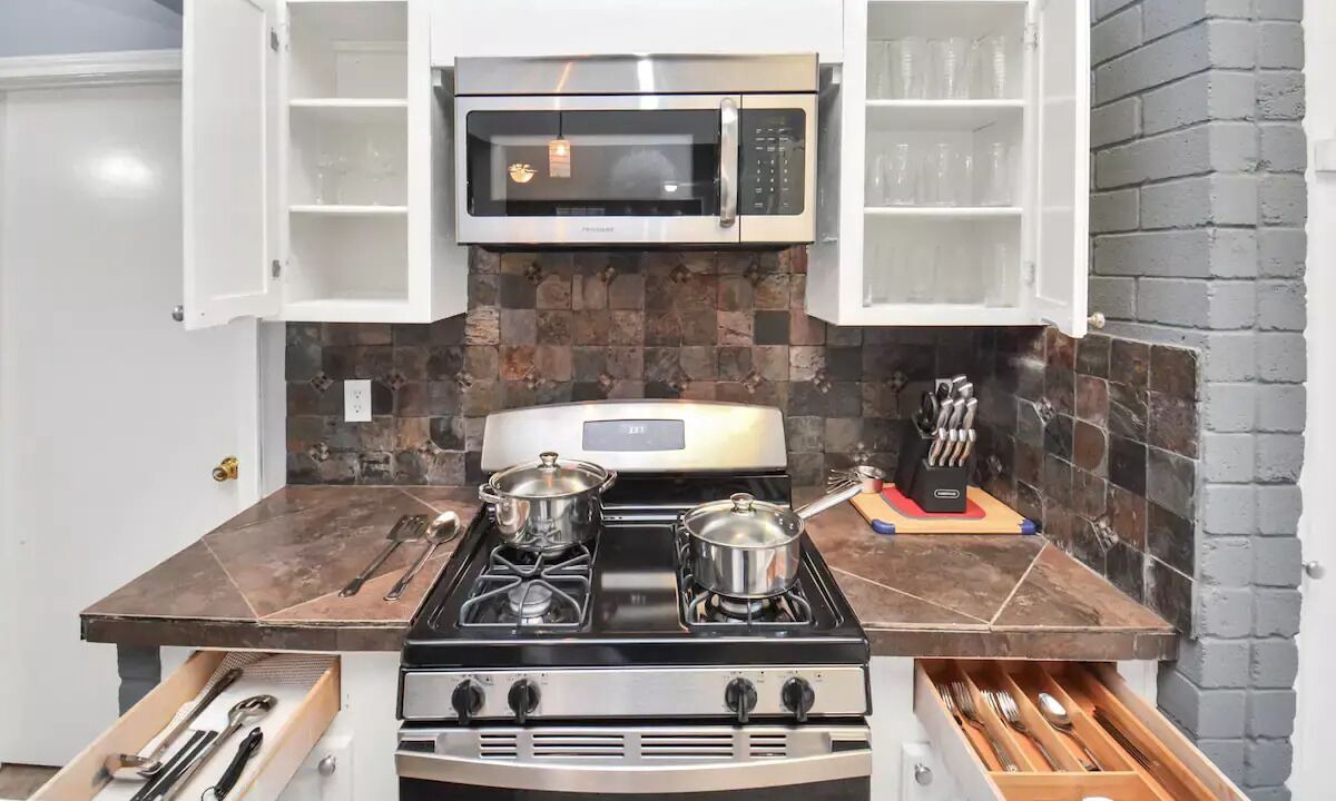 Photo of Kitchen in George Bush Park/Eldridge