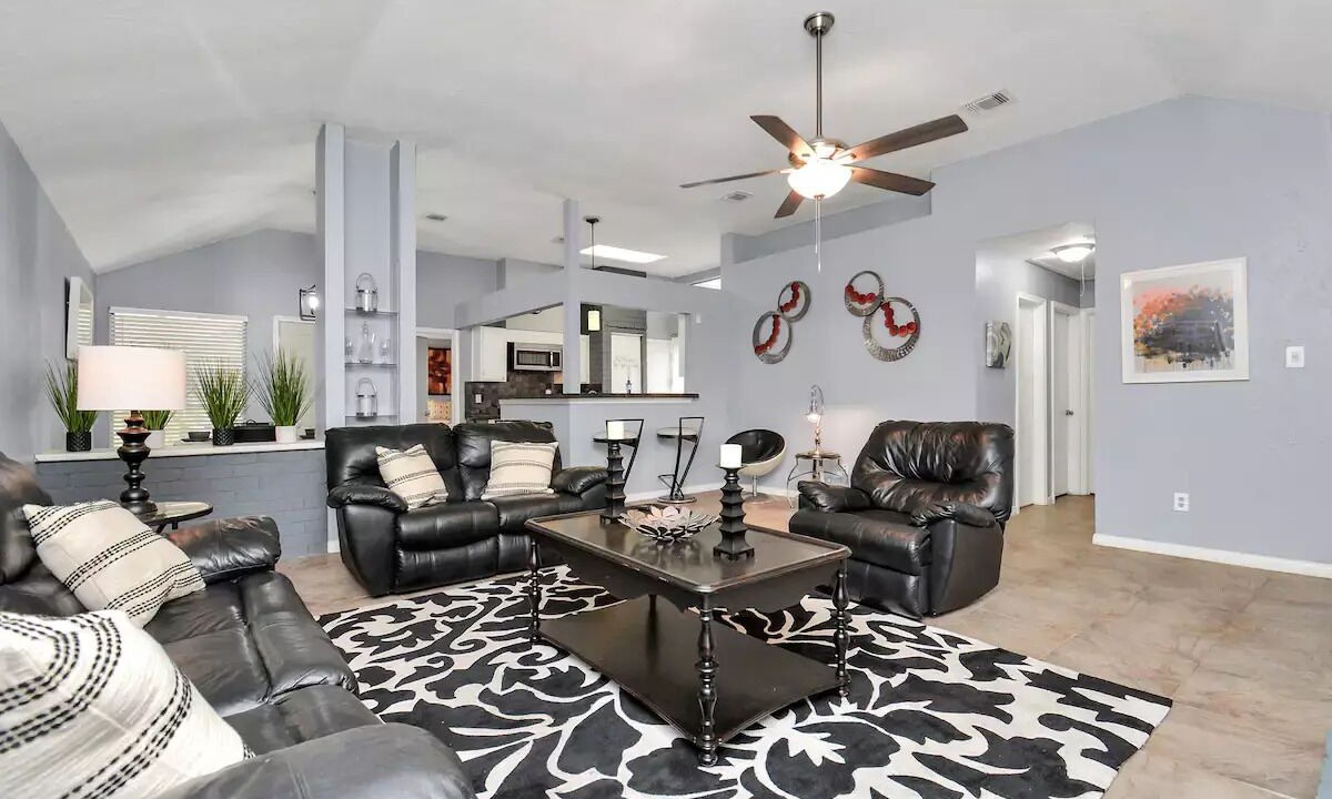 Photo of Livingroom in George Bush Park/Eldridge