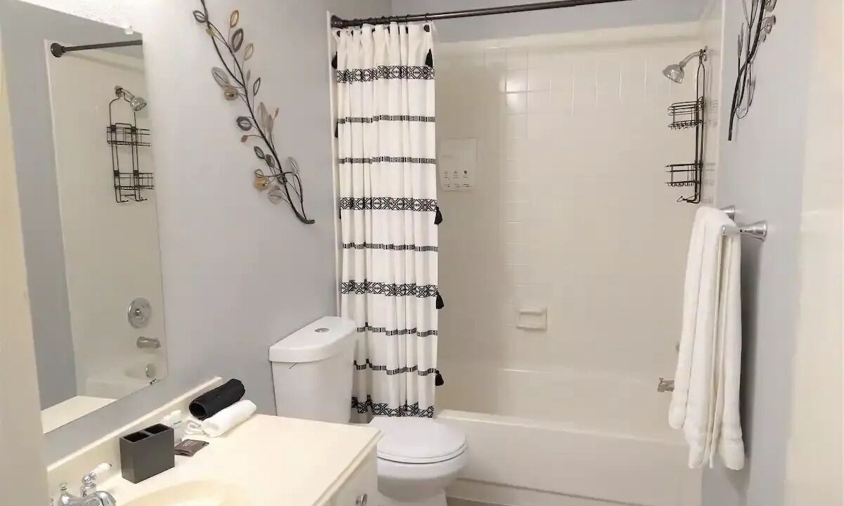 Photo of Bathroom in George Bush Park/Eldridge