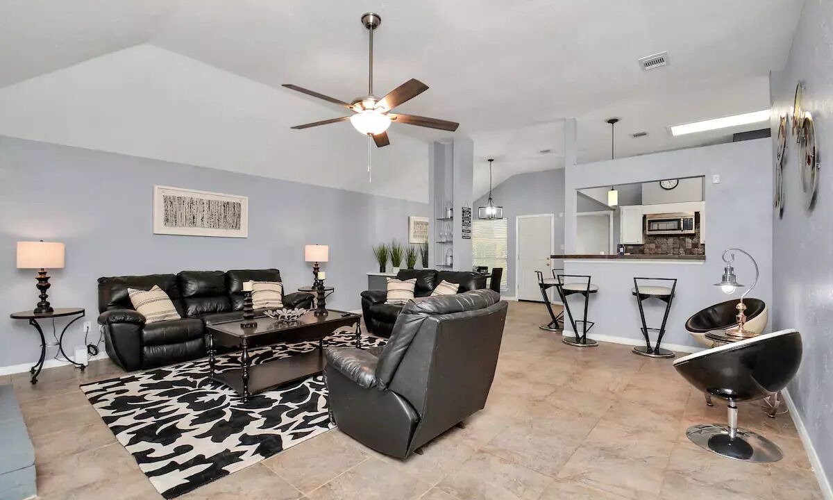 Photo of Livingroom in George Bush Park/Eldridge