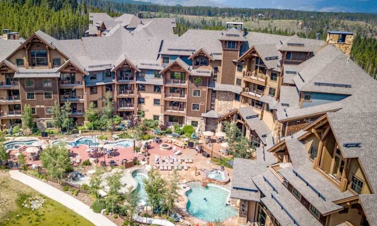 Photo of Outdoor in Peak 8
