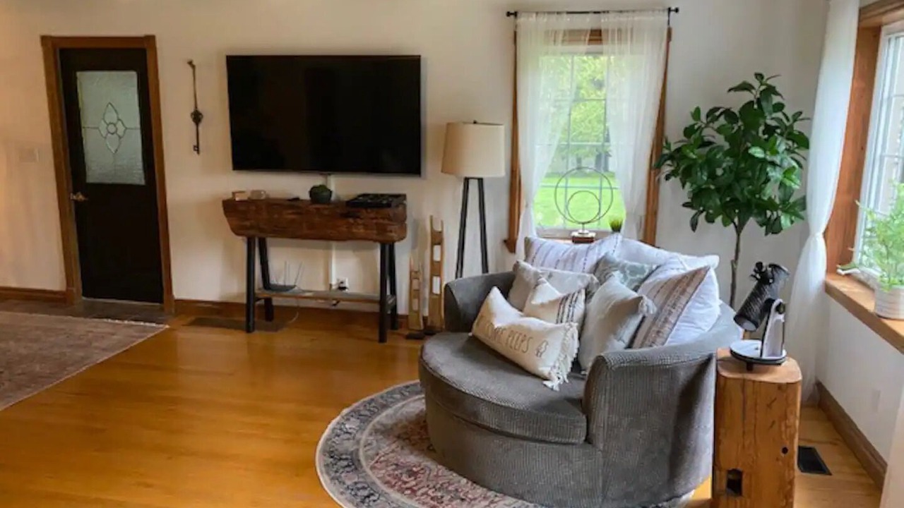 Photo of Livingroom in Chatsworth
