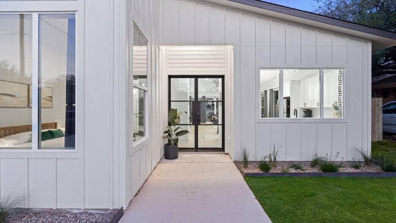 Photo of Outdoor in Apache Shores