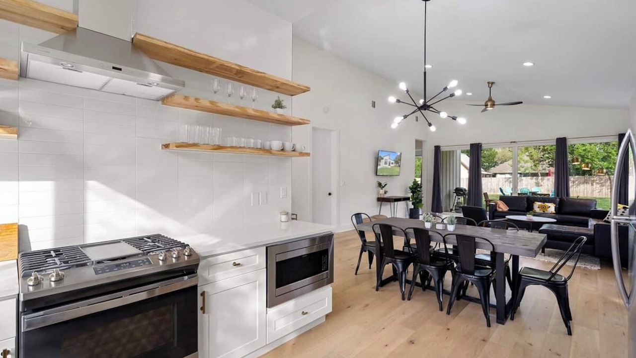 Photo of Kitchen in Apache Shores