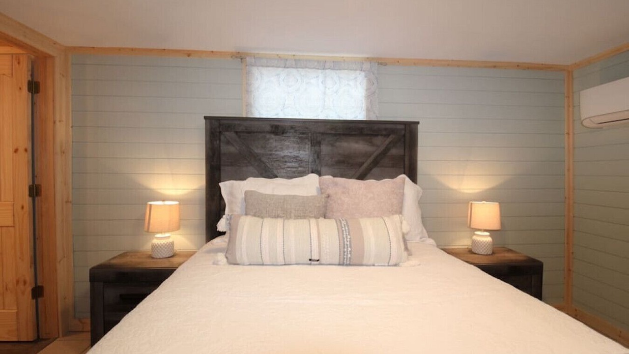 Photo of Bedroom in Cookson