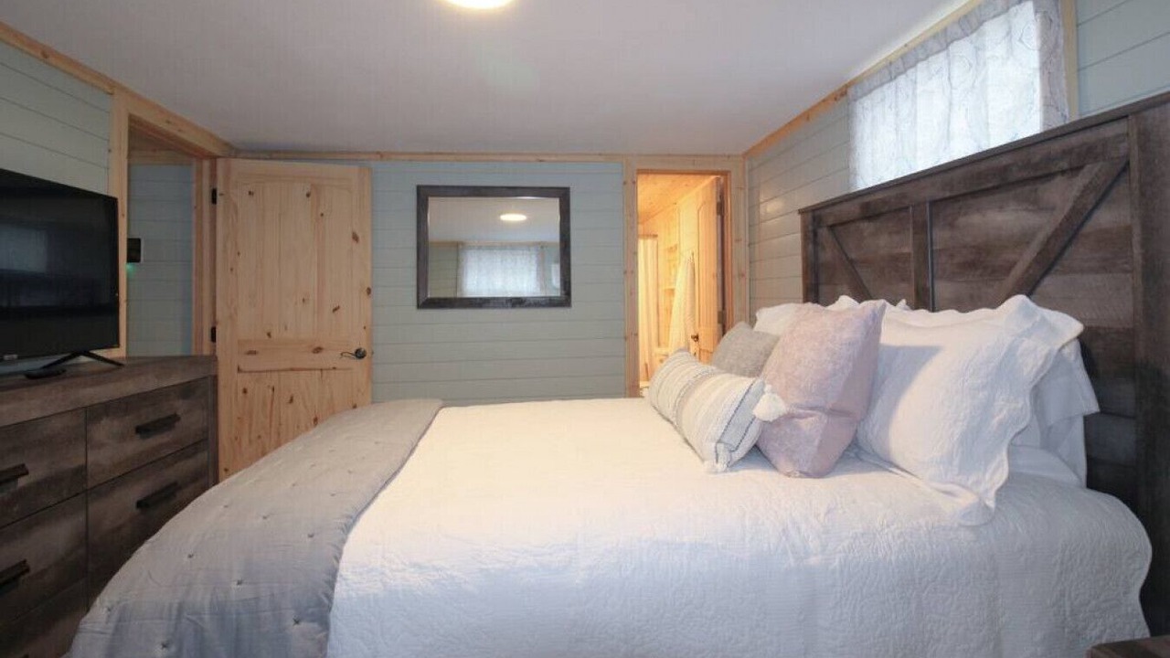 Photo of Bedroom in Cookson