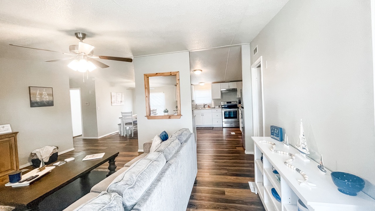 Photo of Livingroom in Mead