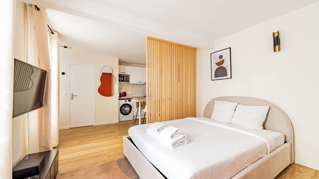 Photo of Bedroom in 6th Arrondissement