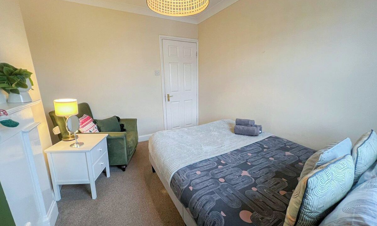 Photo of Bedroom in North Acton