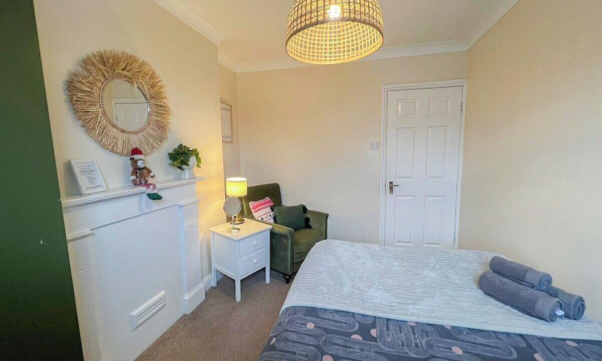 Photo of Bedroom in North Acton